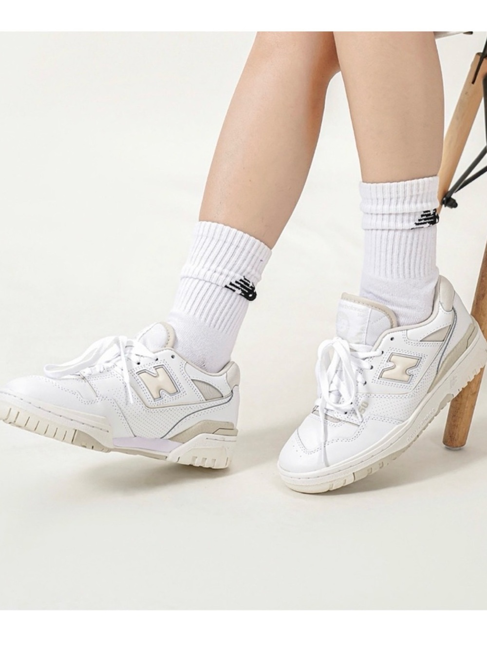 New Balance 550 in Silver Birch Sneakers